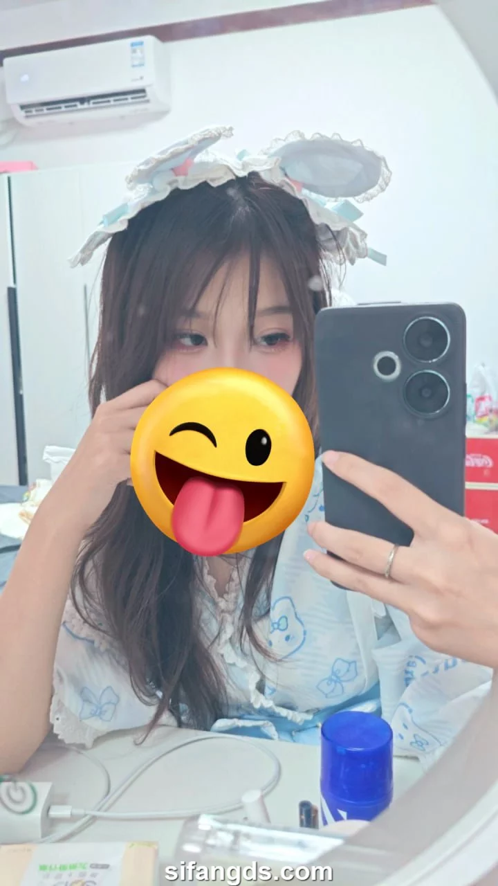 图片[2]-【重磅】绿帽小情侣【奶茶情侣】分享女友给兄弟一起玩弄-集乐社